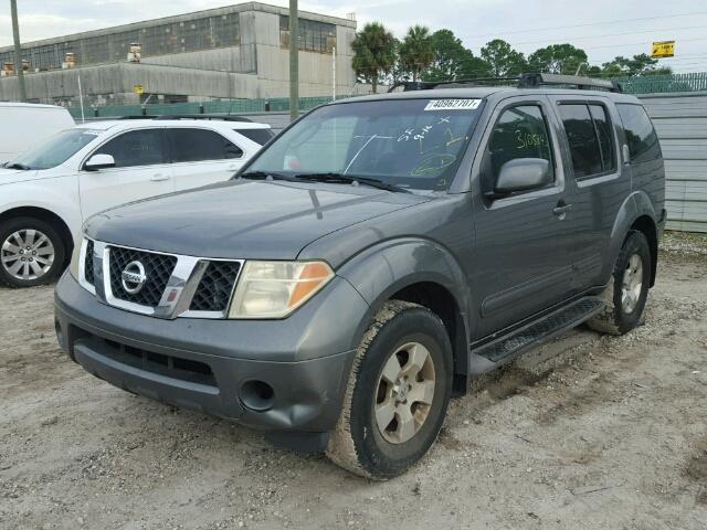 5N1AR18U25C731361 - 2005 NISSAN PATHFINDER CHARCOAL photo 2