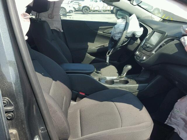 1G1ZB5ST4HF239817 - 2017 CHEVROLET MALIBU LS ნაცრისფერი ფოტო 5