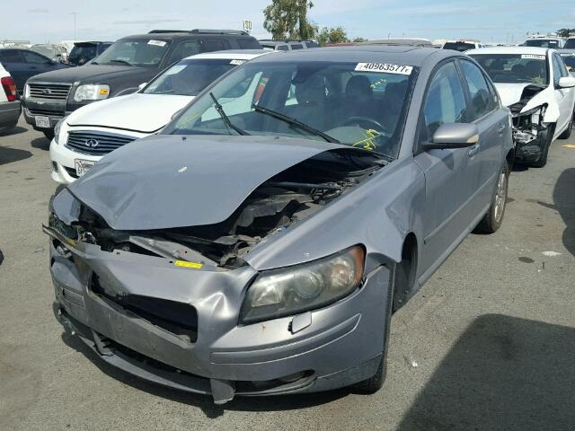 YV1MS382342012568 - 2004 VOLVO S40 2.4I SILVER photo 2