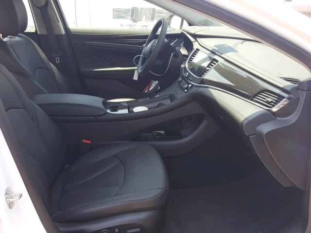 1G4ZP5SZ1JU129267 - 2018 BUICK LACROSSE E 白色 照片 5