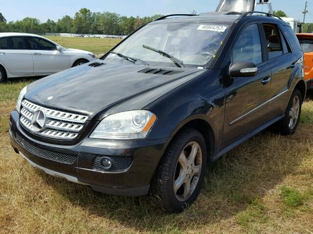 4JGBB86E98A320682 - 2008 MERCEDES-BENZ ML BLACK photo 2