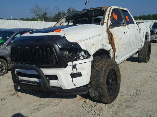 3C6UR5DJ1GG212880 - 2016 RAM 2500 SLT WHITE photo 2