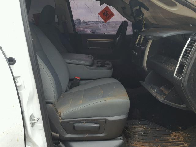 3C6UR5DJ1GG212880 - 2016 RAM 2500 SLT WHITE photo 5