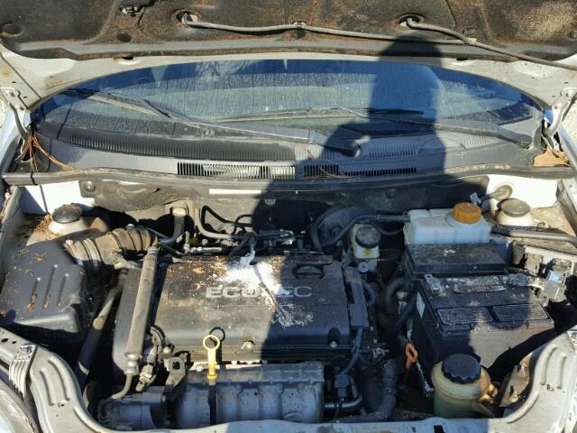 KL1TD5DE9BB193297 - 2011 CHEVROLET AVEO LS SILVER photo 7