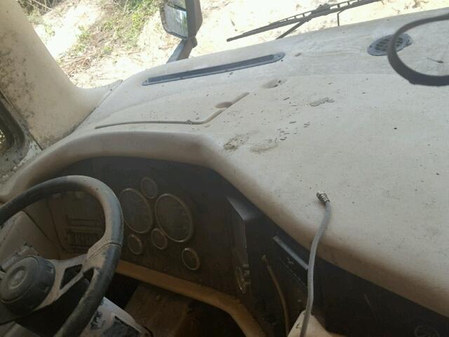 1RF12031X12012867 - 2001 MONA KNIGHT MAROON photo 8