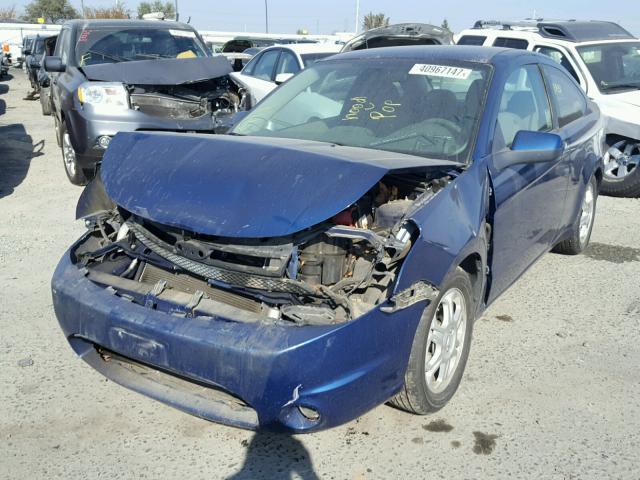 1FAHP32N99W156577 - 2009 FORD FOCUS SE BLUE photo 2