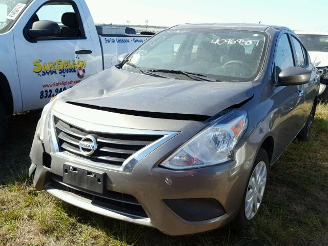 3N1CN7AP8FL844336 - 2015 NISSAN VERSA S GRAY photo 2