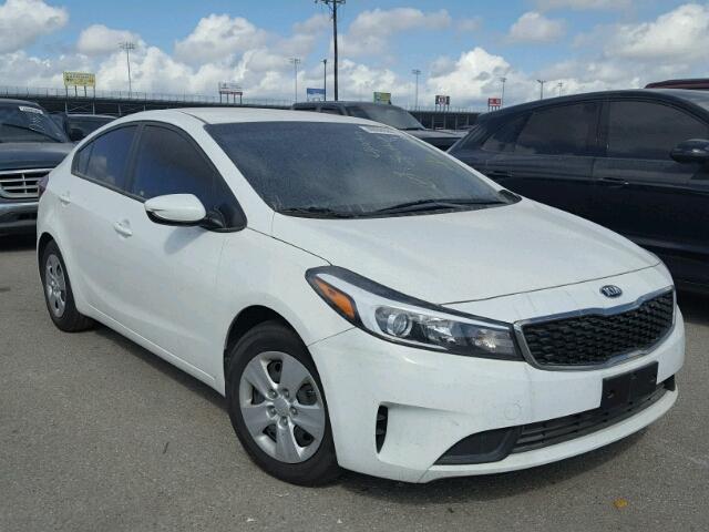 3KPFK4A72HE119033 - 2017 KIA FORTE LX WHITE photo 1