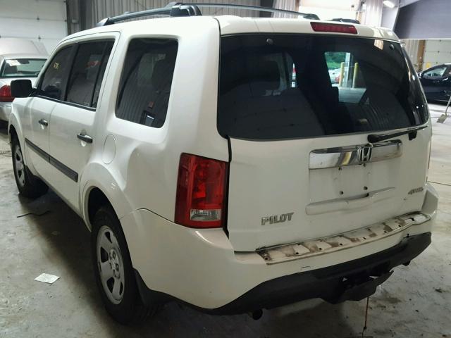 5FNYF4H20FB019351 - 2015 HONDA PILOT LX WHITE photo 3