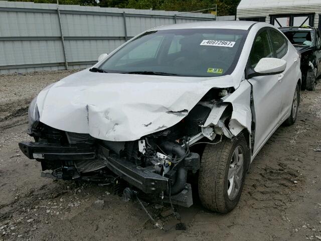 5NPDH4AE3FH601507 - 2015 HYUNDAI ELANTRA SE WHITE photo 2