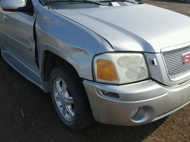 1GKET63MX52359516 - 2005 GMC ENVOY DENA SILVER photo 9