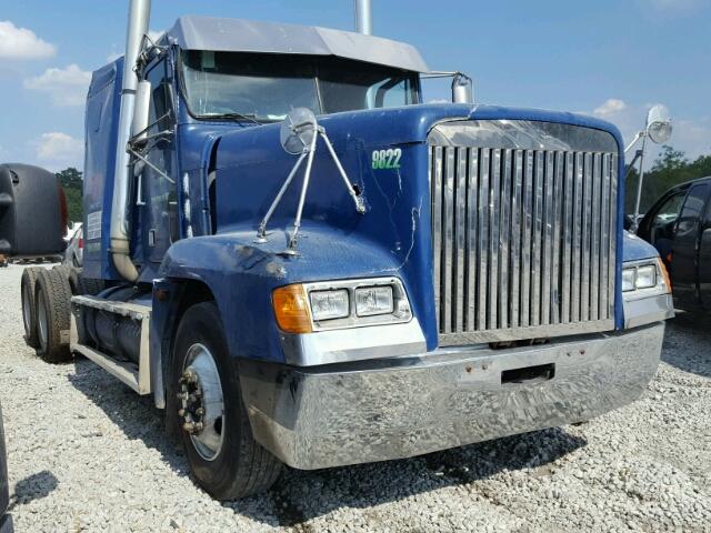 1FUYDSEB8XLB75839 - 1999 FREIGHTLINER CONVENTION BLUE photo 1