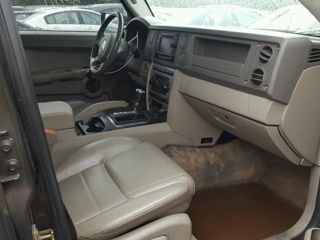 1J8HG48K56C221220 - 2006 JEEP COMMANDER CHARCOAL photo 5