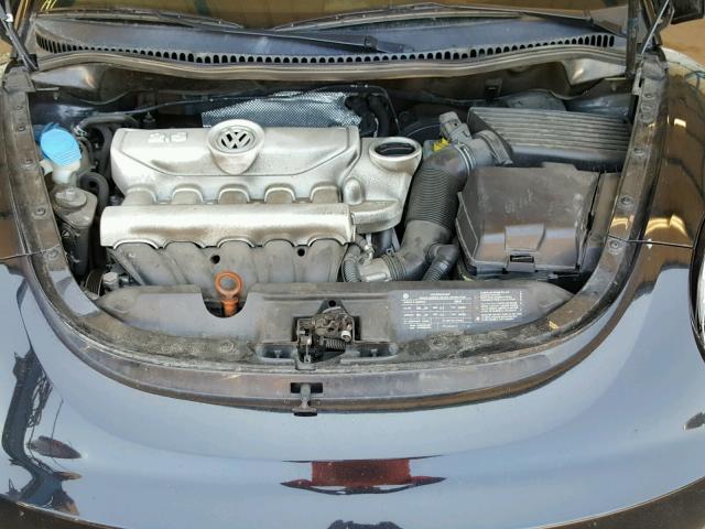 3VWPG3AG8AM008706 - 2010 VOLKSWAGEN NEW BEETLE 黑色 照片 7