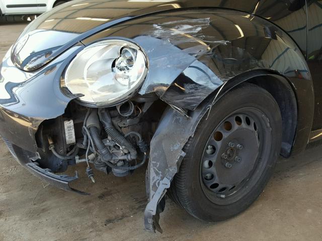 3VWPG3AG8AM008706 - 2010 VOLKSWAGEN NEW BEETLE 黑色 照片 9