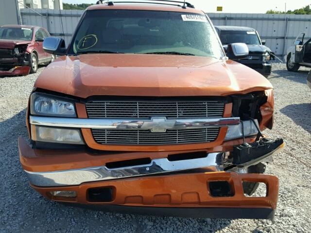 3GNEC12Z05G109373 - 2005 CHEVROLET AVALANCHE ORANGE photo 9