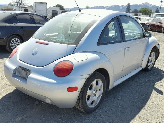 3VWCK21CX2M434547 - 2002 VOLKSWAGEN NEW BEETLE SILVER photo 4