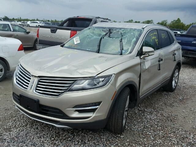 5LMCJ1A95FUJ25101 - 2015 LINCOLN MKC GOLD photo 2