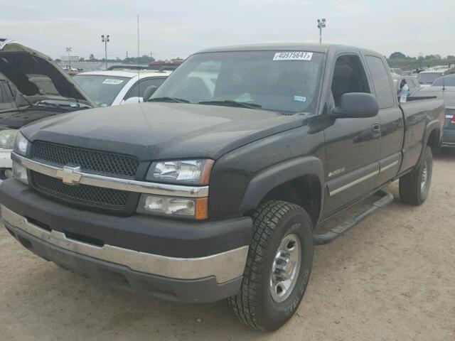 1GCHK29U73E258702 - 2003 CHEVROLET SILVERADO BLACK photo 2