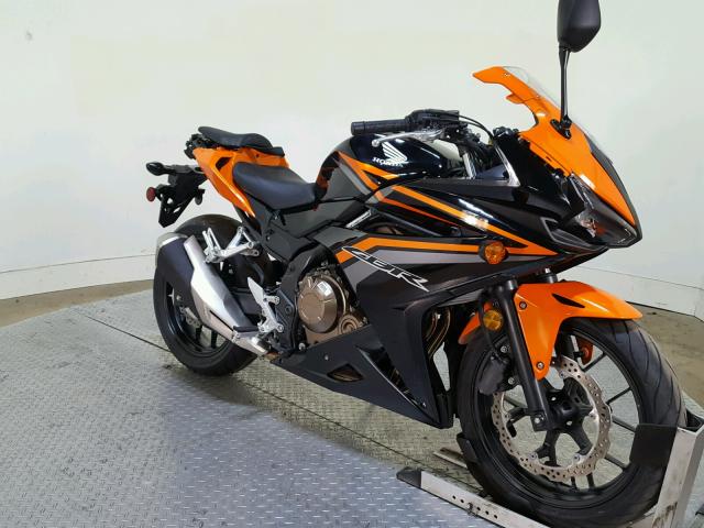 MLHPC4469H5401540 - 2017 HONDA CBR500 R ORANGE photo 2