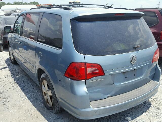 2V8HW34199R559950 - 2009 VOLKSWAGEN ROUTAN SE BLUE photo 3