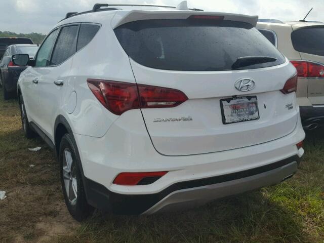 5NMZUDLB8HH047515 - 2017 HYUNDAI SANTA FE S WHITE photo 3