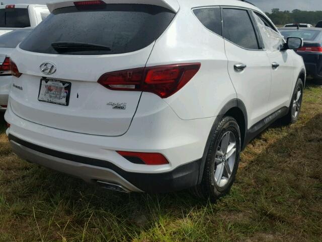 5NMZUDLB8HH047515 - 2017 HYUNDAI SANTA FE S WHITE photo 4