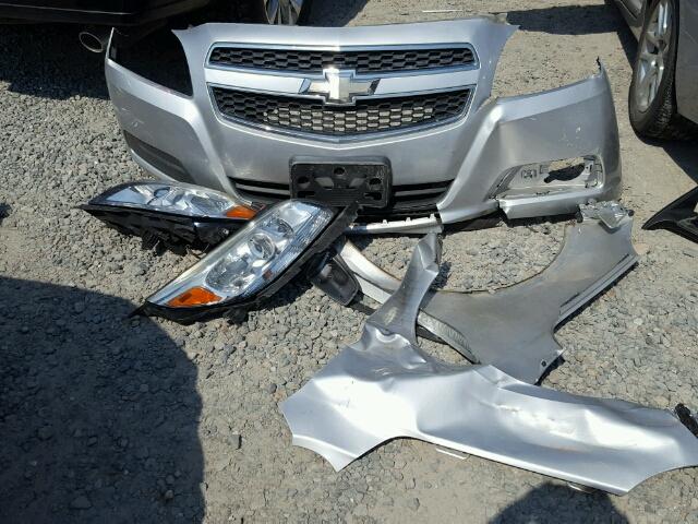 1G11D5RRXDF107124 - 2013 CHEVROLET MALIBU 1LT SILVER photo 9