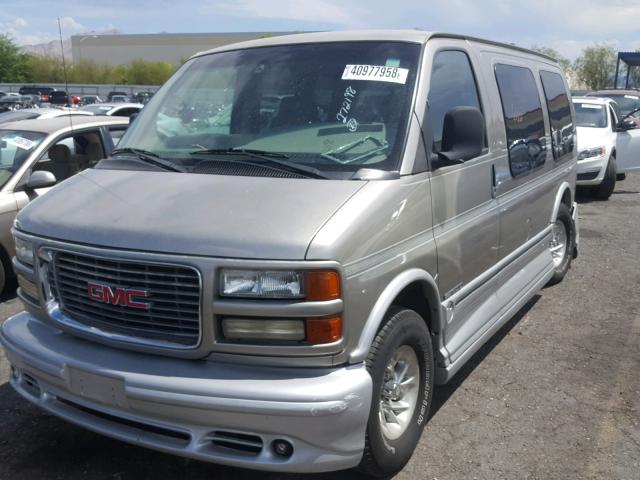 1GDFG15RX21202789 - 2002 GMC SAVANA RV SILVER photo 2