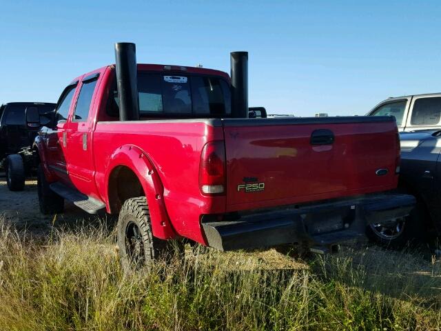 3FTNW21FXYMA39142 - 2000 FORD F250 SUPER RED photo 3