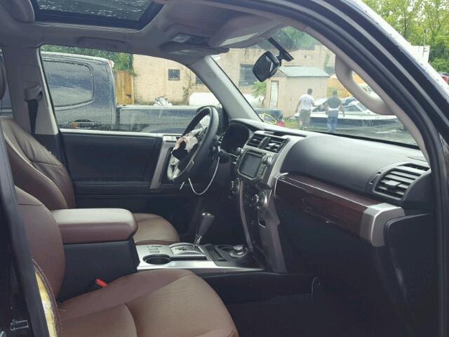 JTEBU5JR4J5520189 - 2018 TOYOTA 4RUNNER SR BLACK photo 5