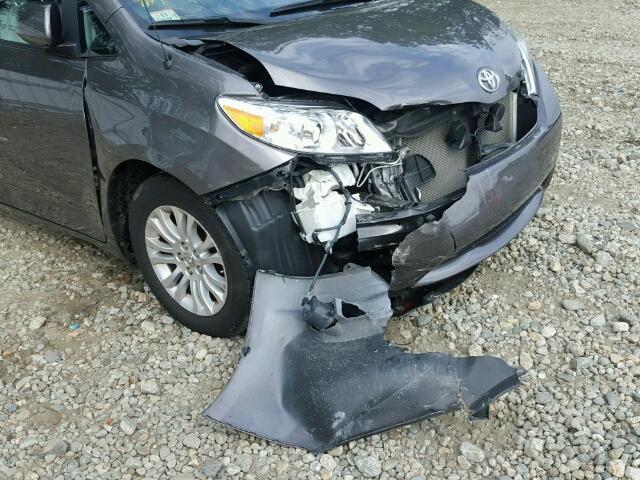 5TDYK3DC2DS402379 - 2013 TOYOTA SIENNA XLE GRAY photo 9