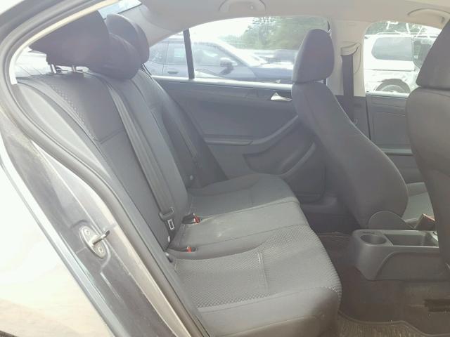 3VW2K7AJ4DM241062 - 2013 VOLKSWAGEN JETTA BASE Մոխրագույն լուսանկար 6