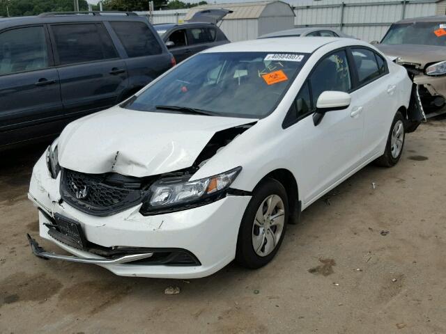 2HGFB2F52FH560174 - 2015 HONDA CIVIC LX WHITE photo 2