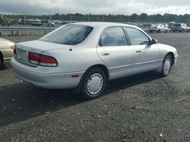 1YVGE22A1P5149395 - 1993 MAZDA 626 DX SILVER photo 4