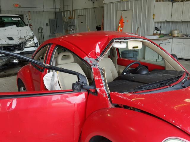 3VWBB61C4WM021497 - 1998 VOLKSWAGEN NEW BEETLE 红色 照片 9