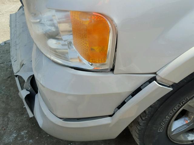 1FMFU20526LA08450 - 2006 FORD EXPEDITION WHITE photo 9