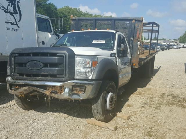 1FDUF5GTXFED51079 - 2015 FORD F550 SUPER WHITE photo 2