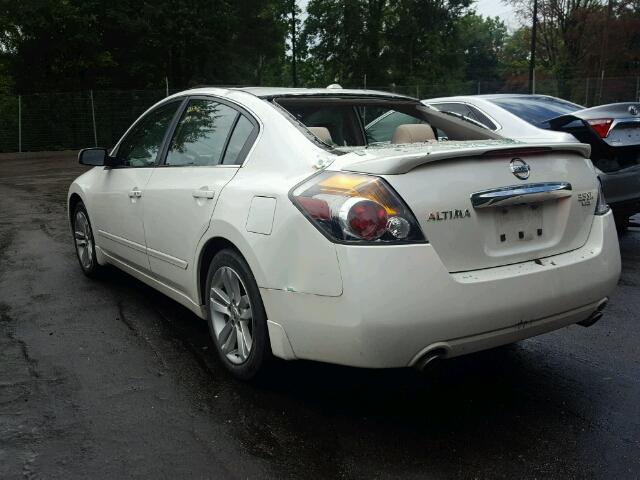 1N4BL2AP2BN400421 - 2011 NISSAN ALTIMA SR WHITE photo 3