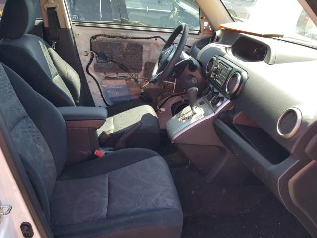 JTLZE4FE4CJ014537 - 2012 TOYOTA SCION XB Weiß Foto 5