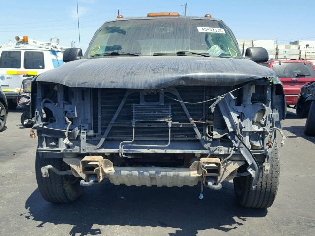 1GTHC23U43F242263 - 2003 GMC SIERRA C25 GRAY photo 9