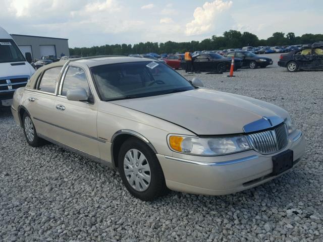 1LNHM83WX1Y612968 - 2001 LINCOLN TOWN CAR C WHITE photo 1