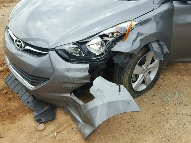 5NPDH4AE4DH440775 - 2013 HYUNDAI ELANTRA GRAY photo 9