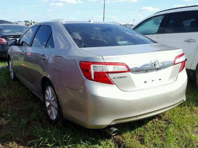 4T1BK1FK6DU536429 - 2013 TOYOTA CAMRY SILVER photo 3