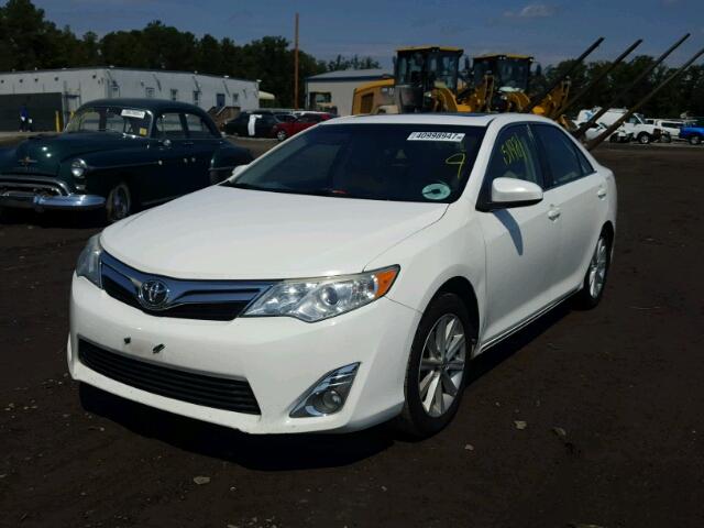 4T1BK1FK7CU512347 - 2012 TOYOTA CAMRY SE WHITE photo 2