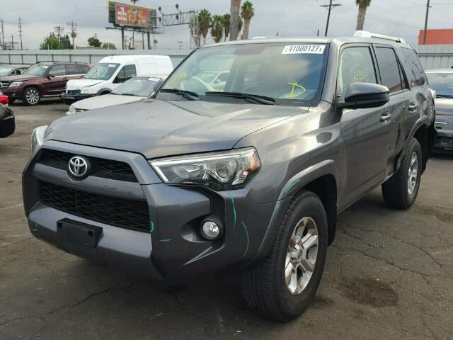 JTEZU5JR6G5112655 - 2016 TOYOTA 4RUNNER SR GRAY photo 2