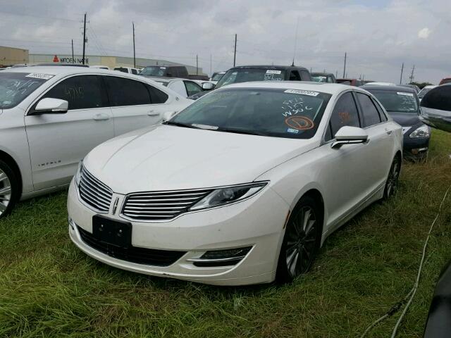 3LN6L2G91DR828304 - 2013 LINCOLN MKZ WHITE photo 2