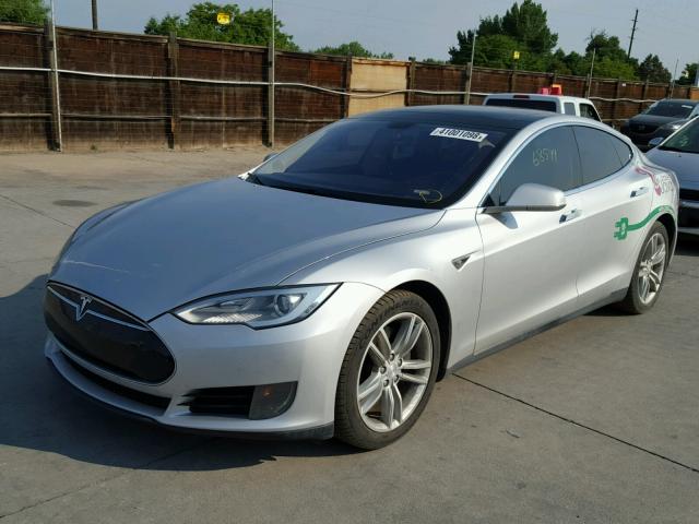 5YJSA1H18EFP36198 - 2014 TESLA MODEL S Արծաթագույն լուսանկար 2