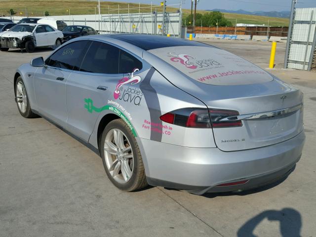 5YJSA1H18EFP36198 - 2014 TESLA MODEL S Արծաթագույն լուսանկար 3