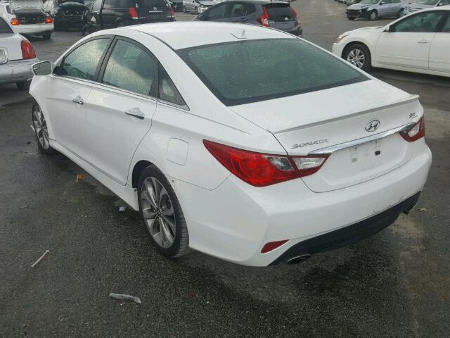 5NPEC4AC6EH870326 - 2014 HYUNDAI SONATA SE WHITE photo 3